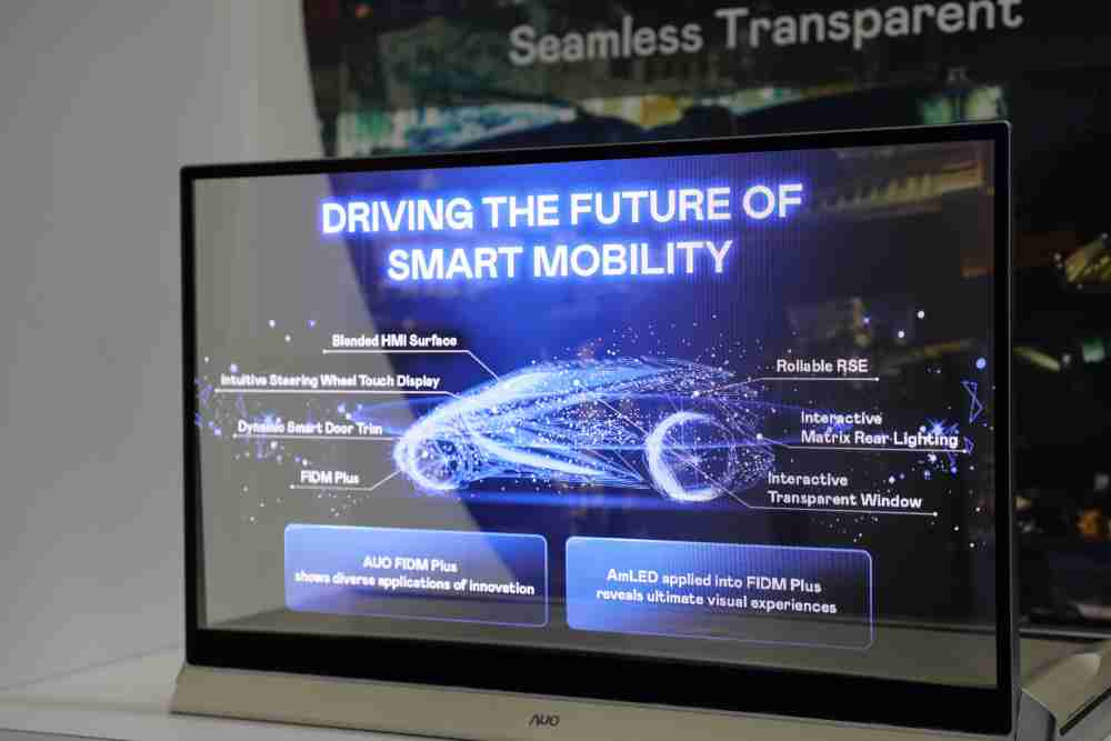 杏悦2凭借着超高亮度和透明度，，，这款30吋透明Micro LED显示器在AR系统与智慧零售具有潜在的应用价值。。